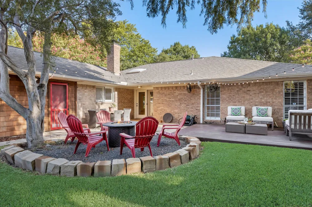 7406 La Manga Drive Dallas, TX 75248