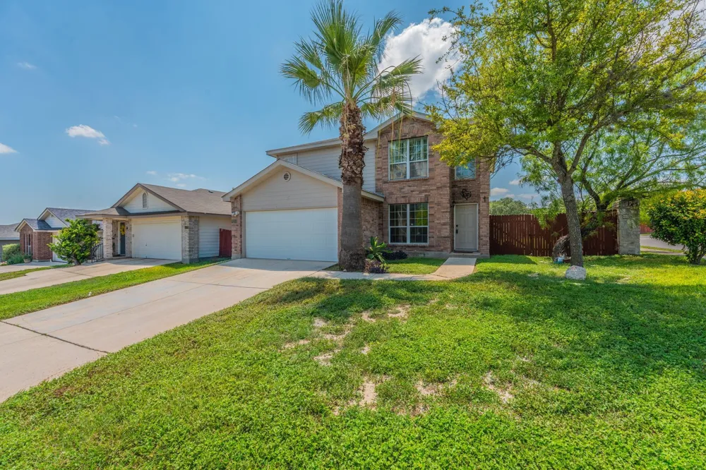 1339 Diamond Bluff San Antonio, TX 78251