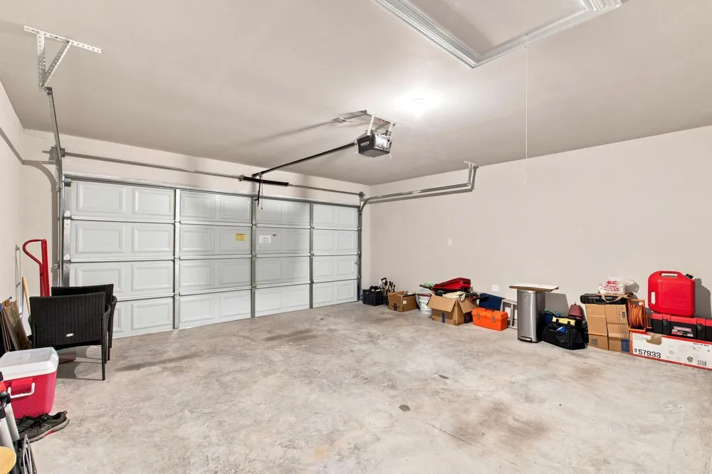 922 Luke Darrell Drive Rosharon, TX 77583