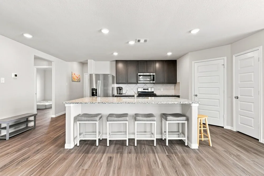 922 Luke Darrell Drive Rosharon, TX 77583