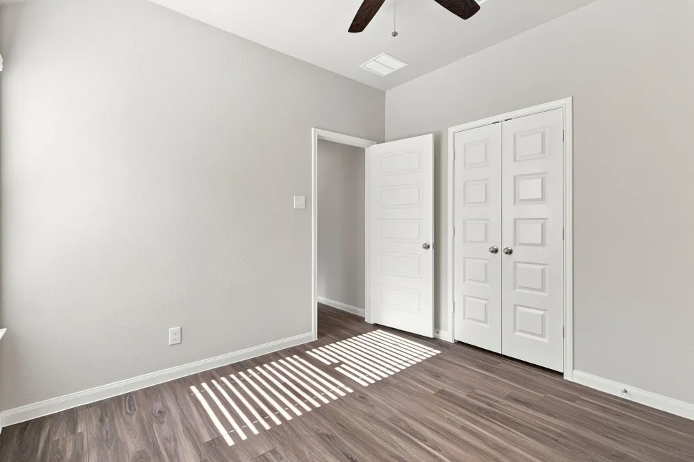 922 Luke Darrell Drive Rosharon, TX 77583