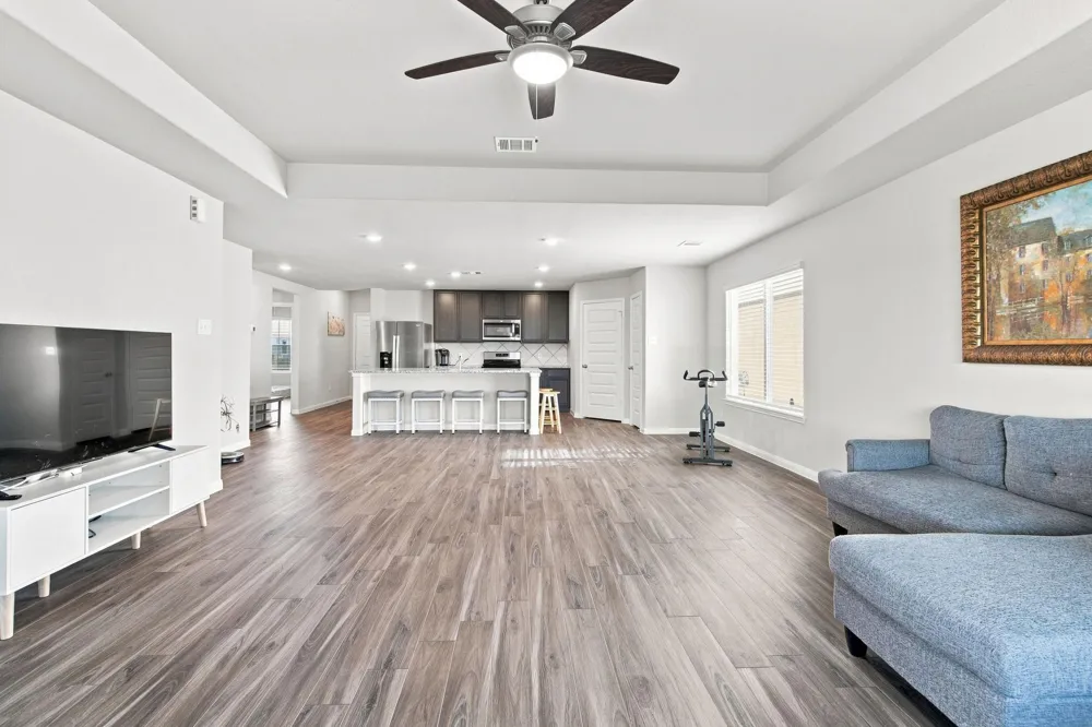 922 Luke Darrell Drive Rosharon, TX 77583