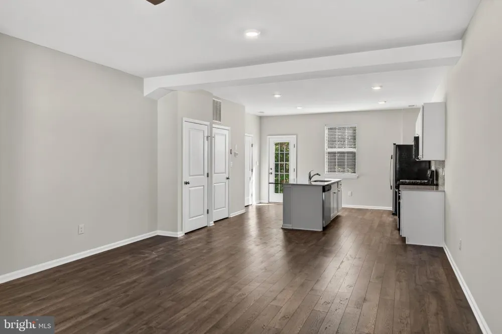 909 STILL WATERS Pennsburg, PA 18073