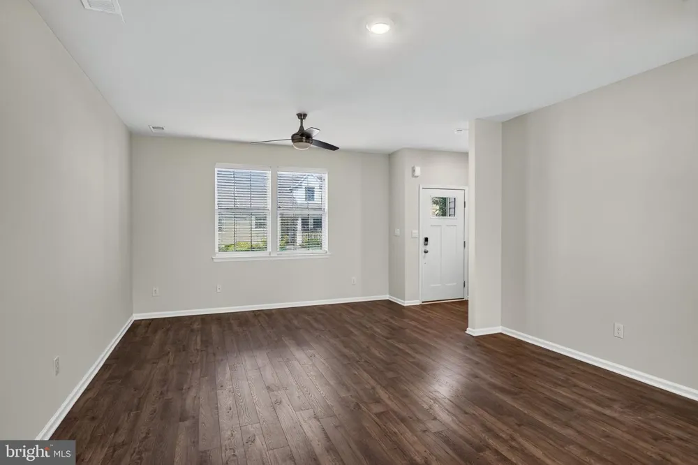 909 STILL WATERS Pennsburg, PA 18073
