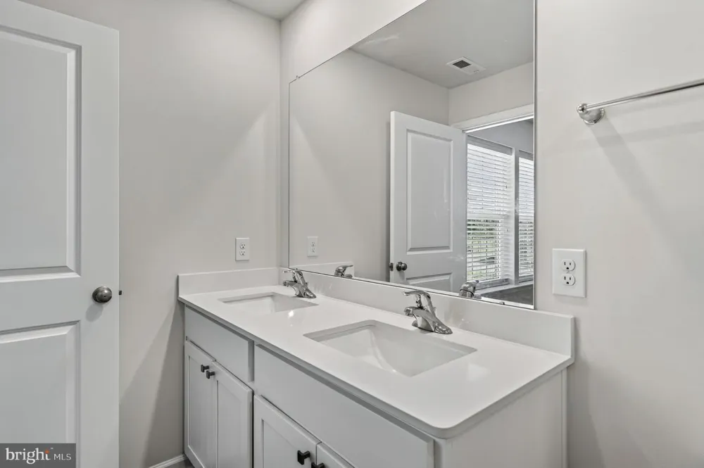 909 STILL WATERS Pennsburg, PA 18073