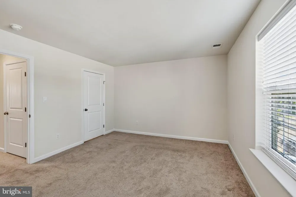 909 STILL WATERS Pennsburg, PA 18073