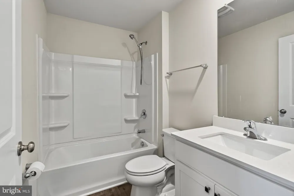 909 STILL WATERS Pennsburg, PA 18073
