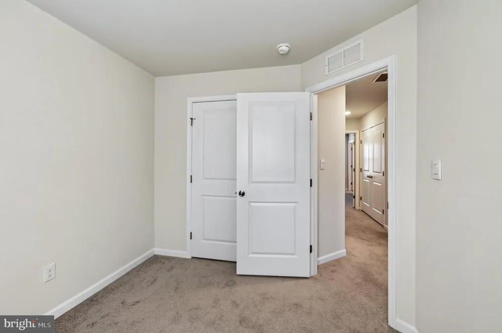 909 STILL WATERS Pennsburg, PA 18073