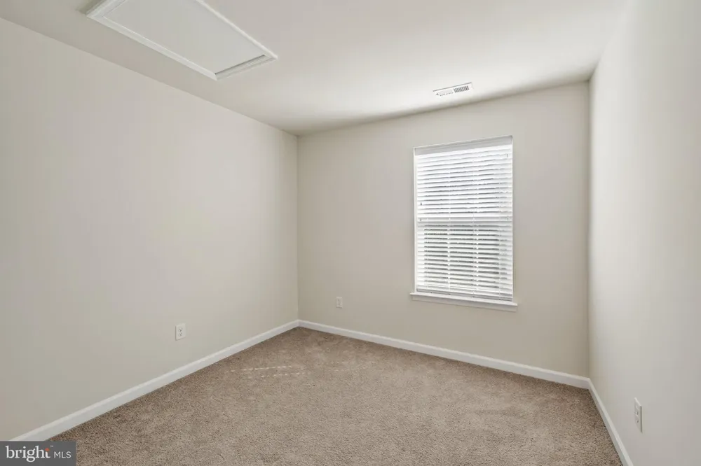 909 STILL WATERS Pennsburg, PA 18073