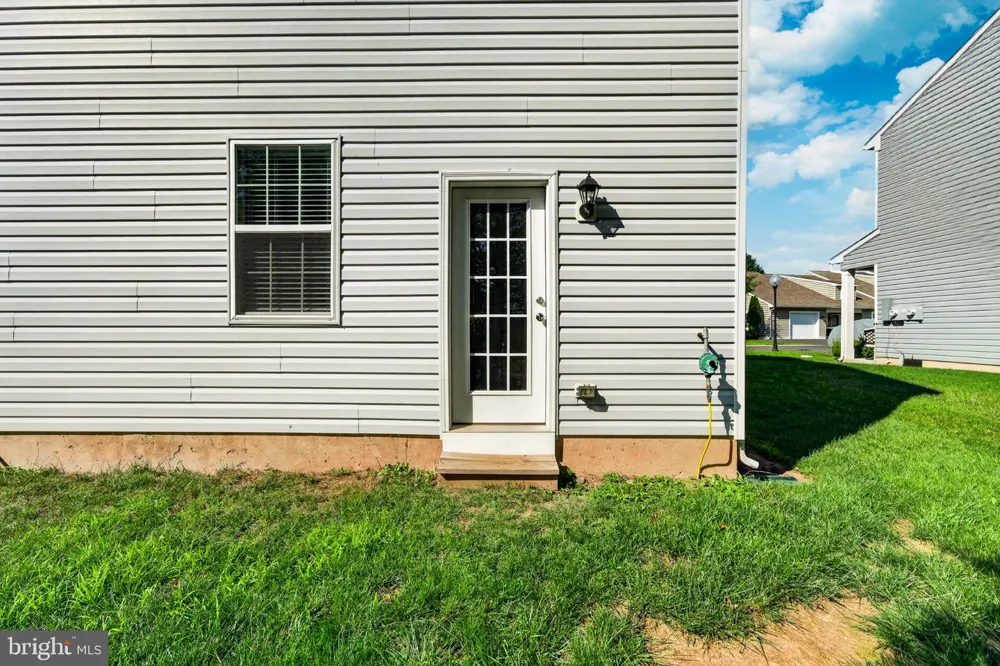 909 STILL WATERS Pennsburg, PA 18073