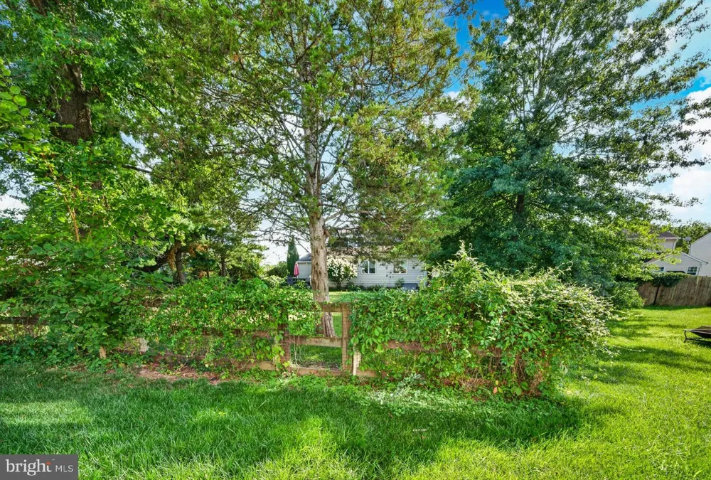 909 STILL WATERS Pennsburg, PA 18073