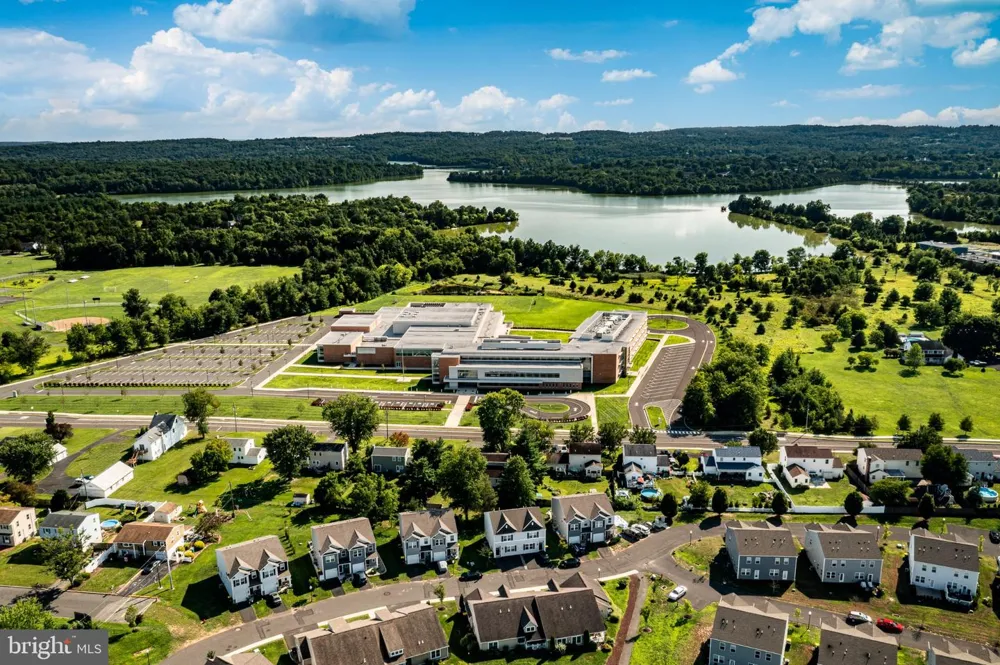 909 STILL WATERS Pennsburg, PA 18073
