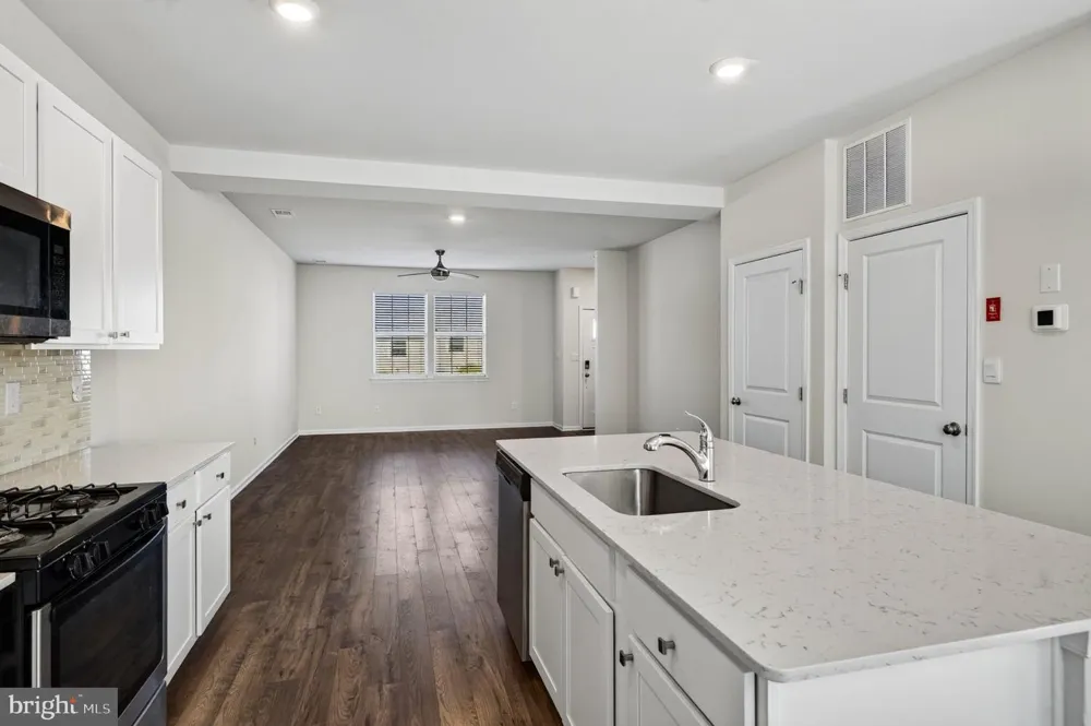 909 STILL WATERS Pennsburg, PA 18073