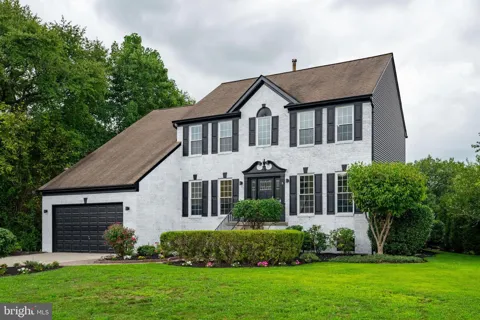 6 WESTBURY COURT