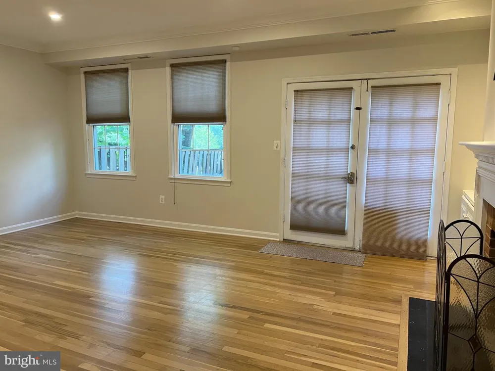 6683 MCLEAN DRIVE Mclean, VA 22101
