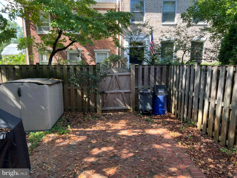 6683 MCLEAN DRIVE Mclean, VA 22101