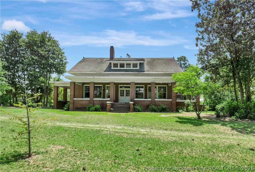2740 Nc Highway 71 Maxton, NC 28364