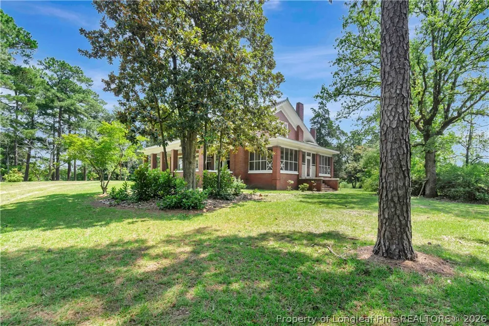 2740 Nc Highway 71 Maxton, NC 28364