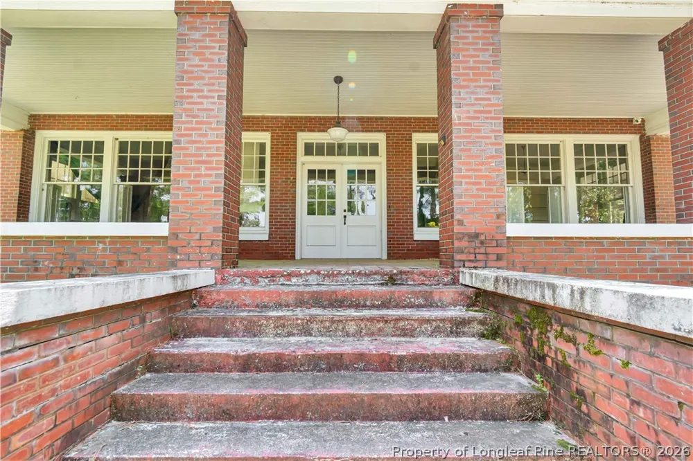 2740 Nc Highway 71 Maxton, NC 28364