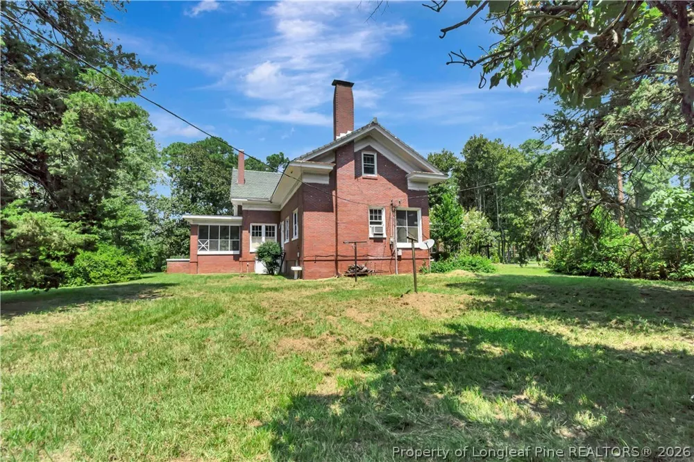 2740 Nc Highway 71 Maxton, NC 28364