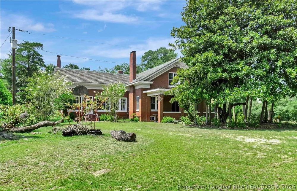 2740 Nc Highway 71 Maxton, NC 28364