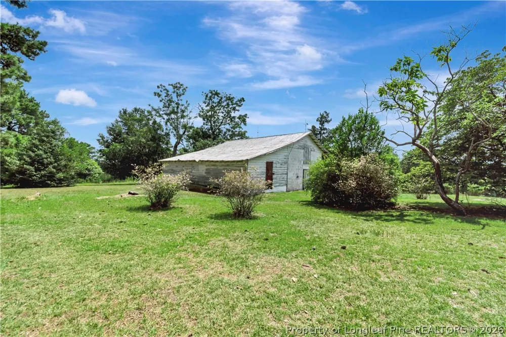 2740 Nc Highway 71 Maxton, NC 28364