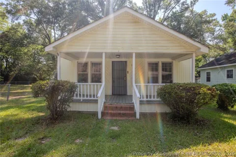 213 Triangle Place