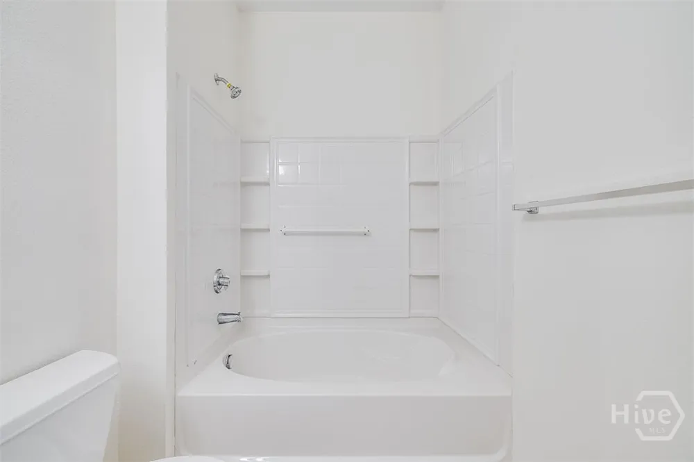 1513 Whitemarsh Way Savannah, GA 31410
