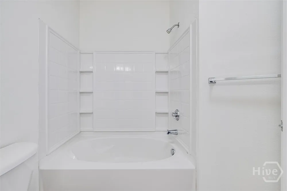 1513 Whitemarsh Way Savannah, GA 31410