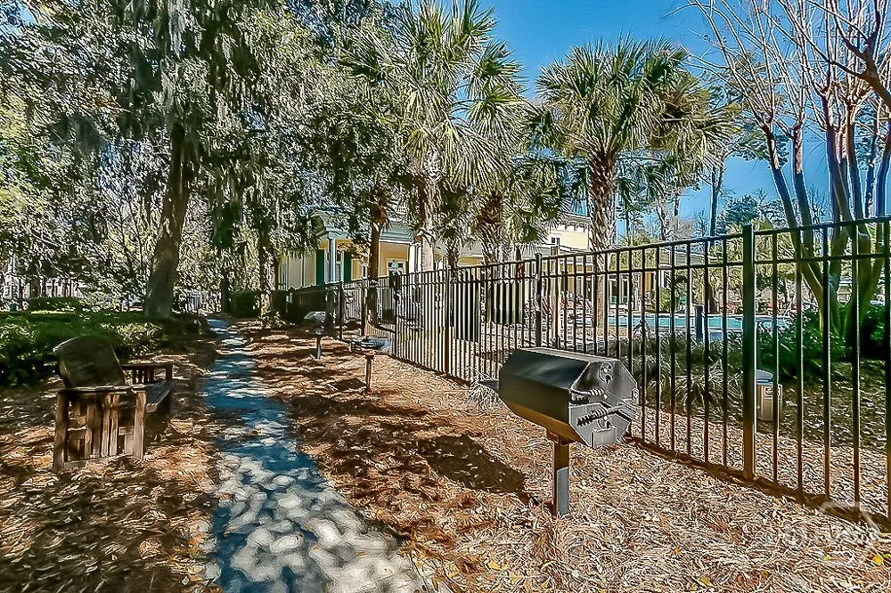 1513 Whitemarsh Way Savannah, GA 31410