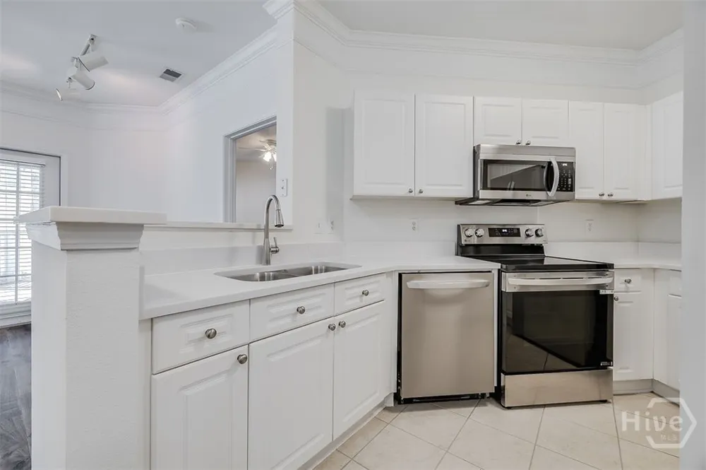1513 Whitemarsh Way Savannah, GA 31410