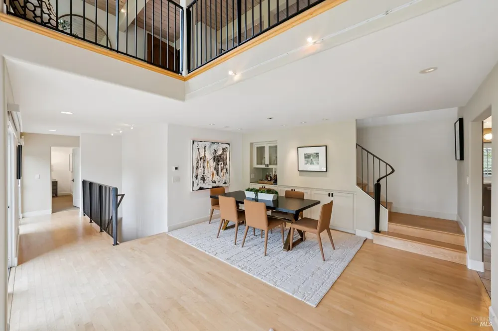 160 Piedmont Court Larkspur, CA 94939