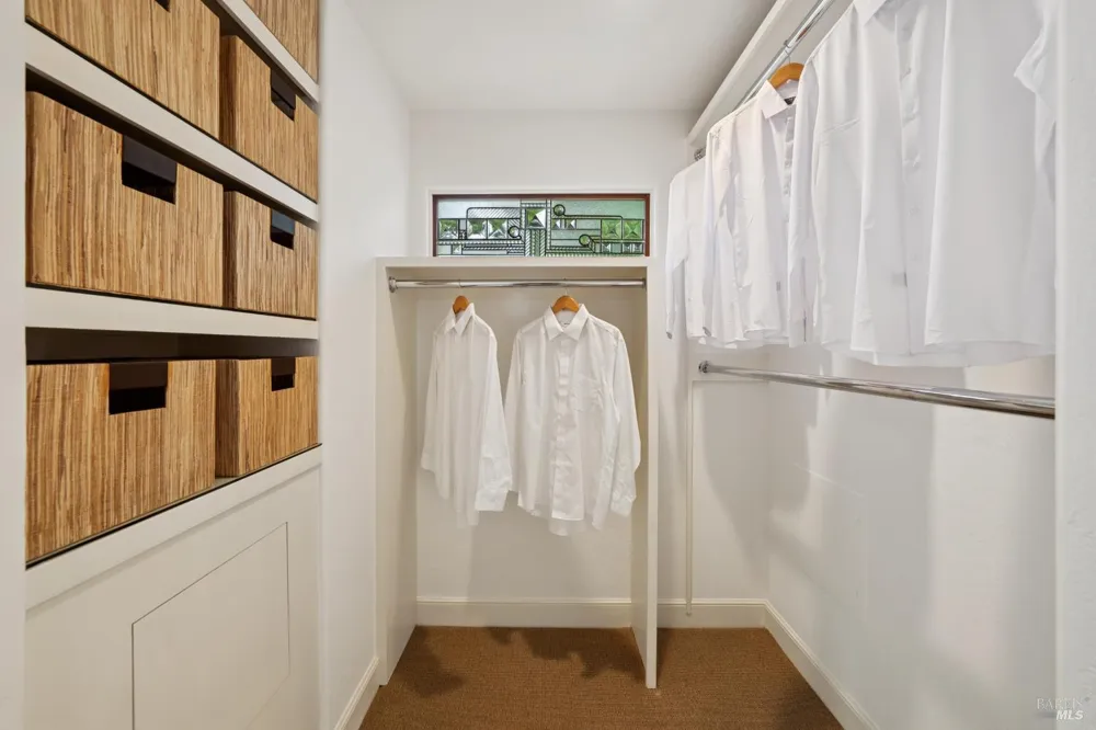 160 Piedmont Court Larkspur, CA 94939