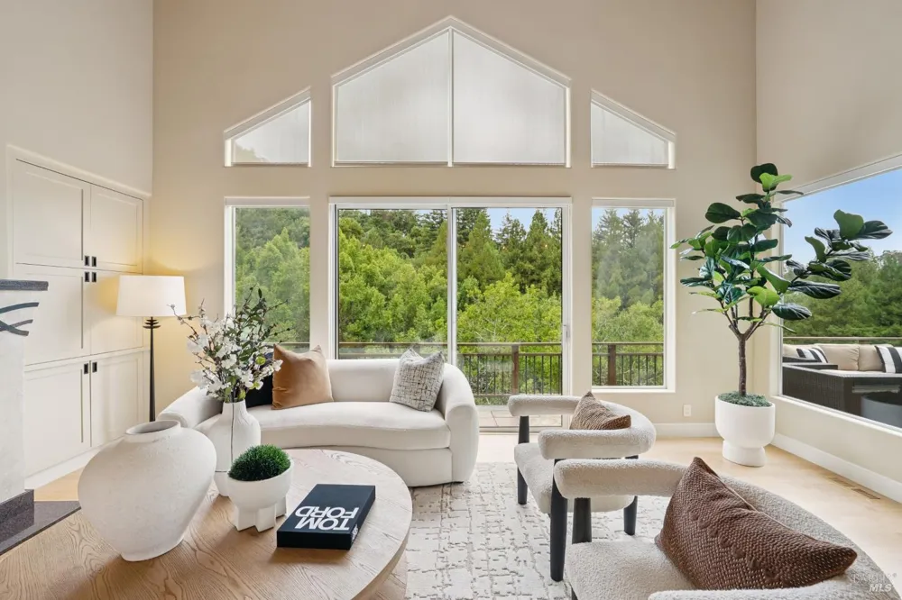 160 Piedmont Court Larkspur, CA 94939