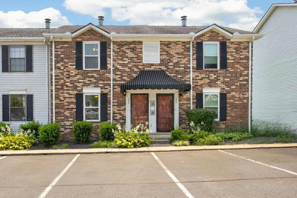 226 Edgewood Dr Hendersonville, TN 37075