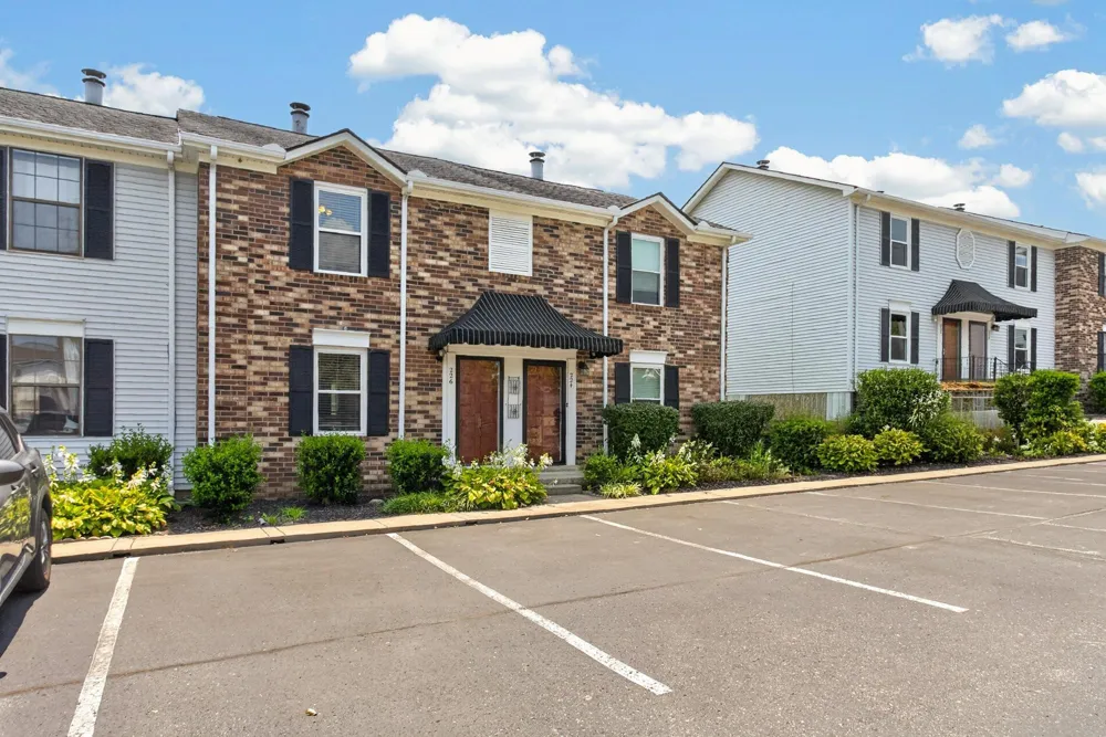 226 Edgewood Dr Hendersonville, TN 37075
