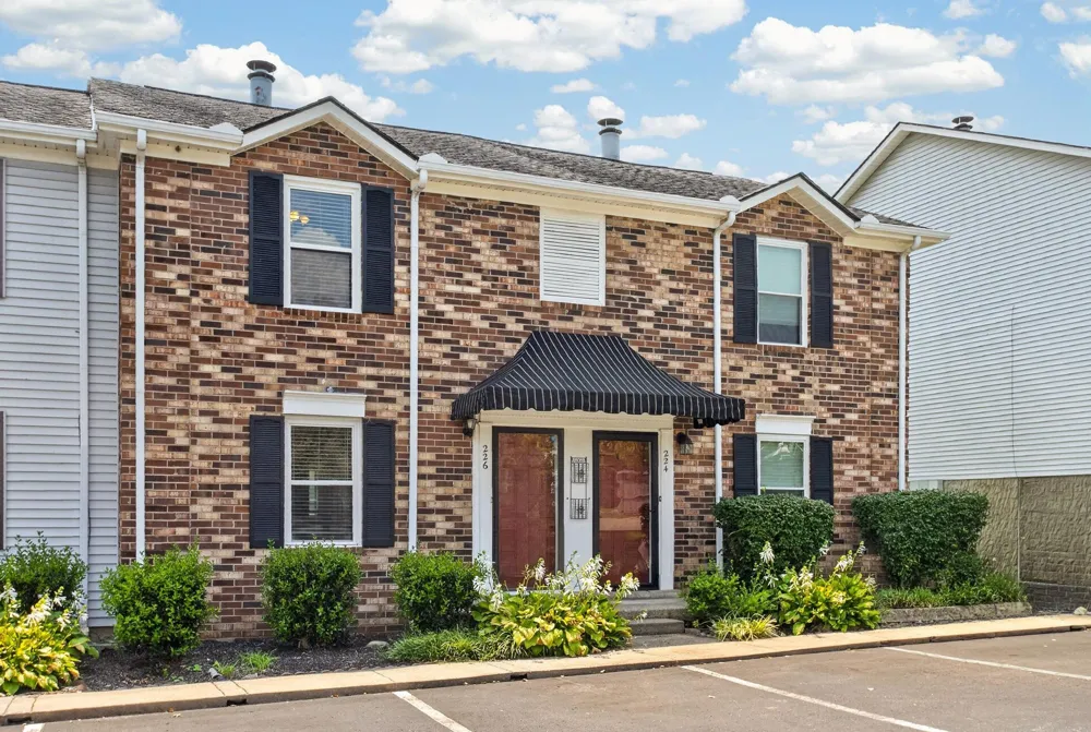 226 Edgewood Dr Hendersonville, TN 37075