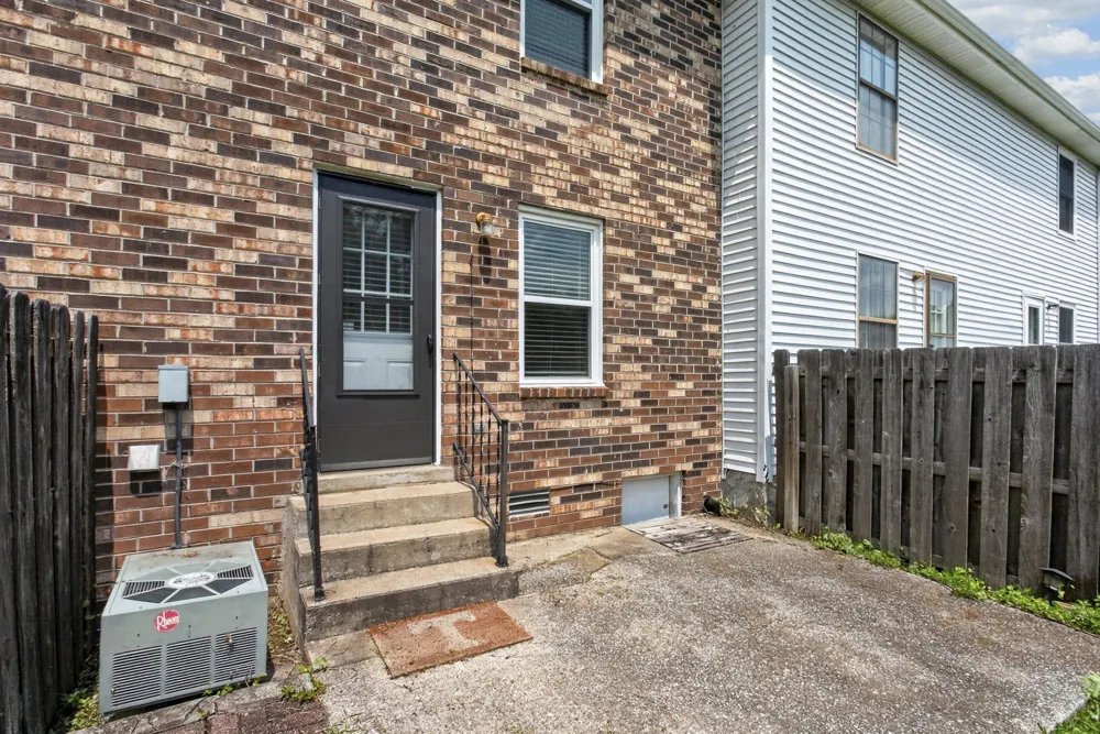 226 Edgewood Dr Hendersonville, TN 37075