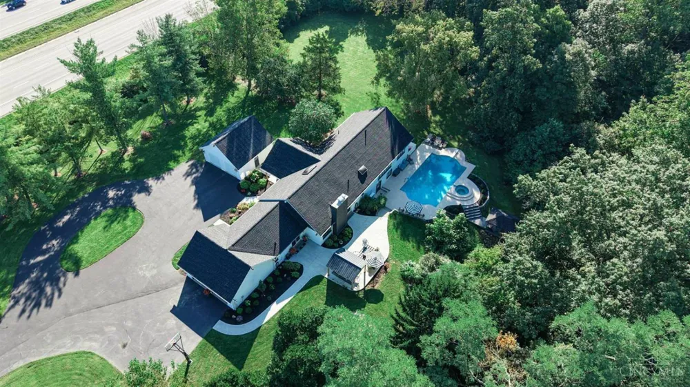 10600 Indian Woods Drive Montgomery, OH 45242