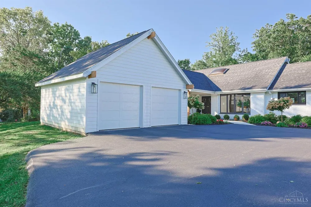 10600 Indian Woods Drive Montgomery, OH 45242