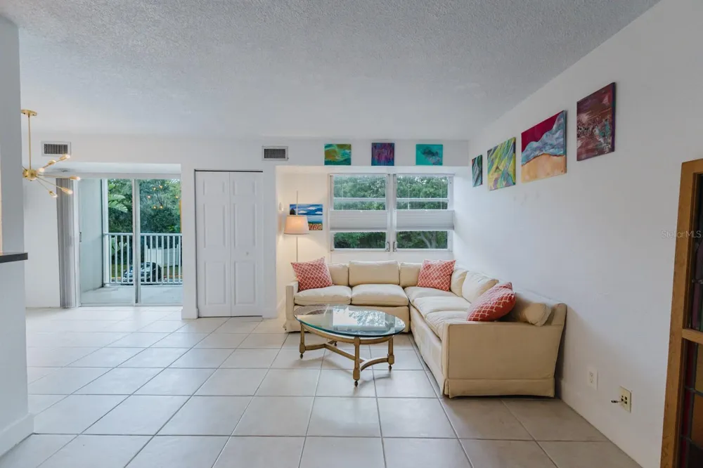 3315 58TH AVENUE S #222 St Petersburg, FL 33712