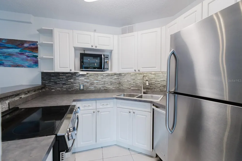 3315 58TH AVENUE S #222 St Petersburg, FL 33712