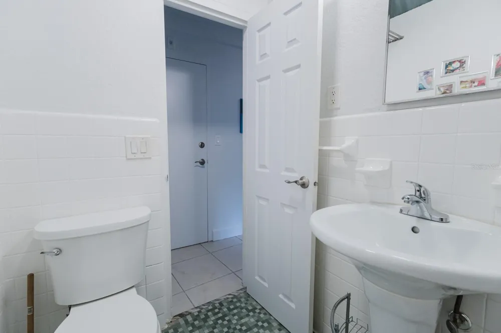 3315 58TH AVENUE S #222 St Petersburg, FL 33712