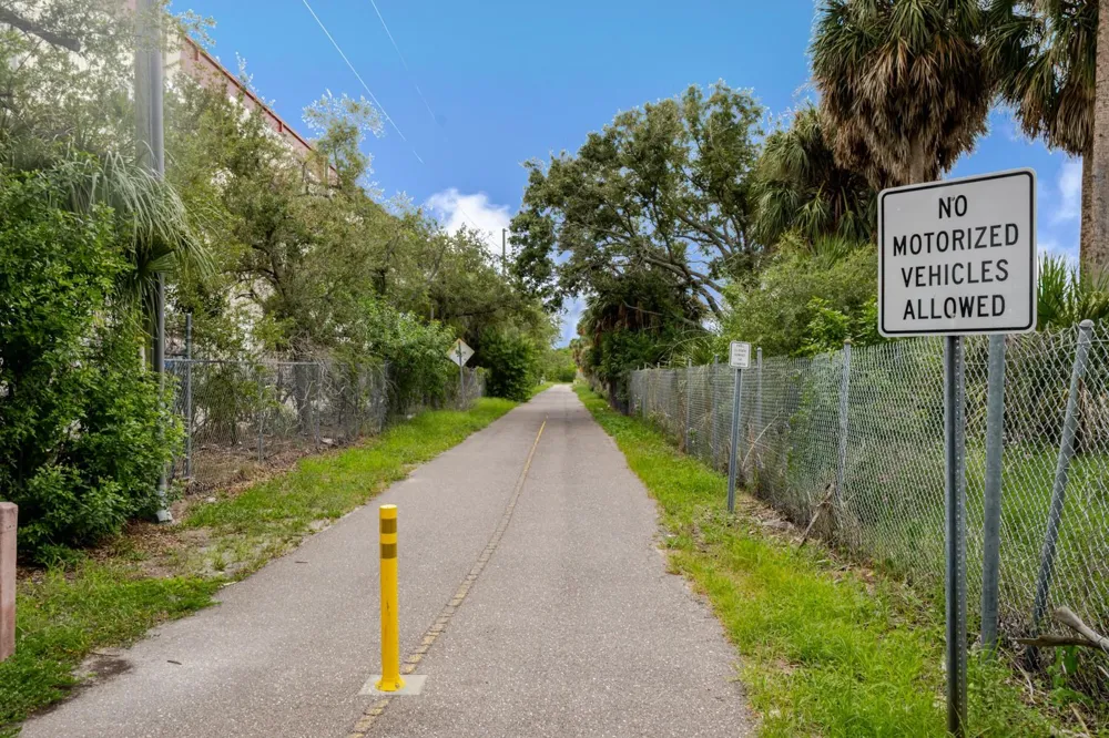 3315 58TH AVENUE S #222 St Petersburg, FL 33712