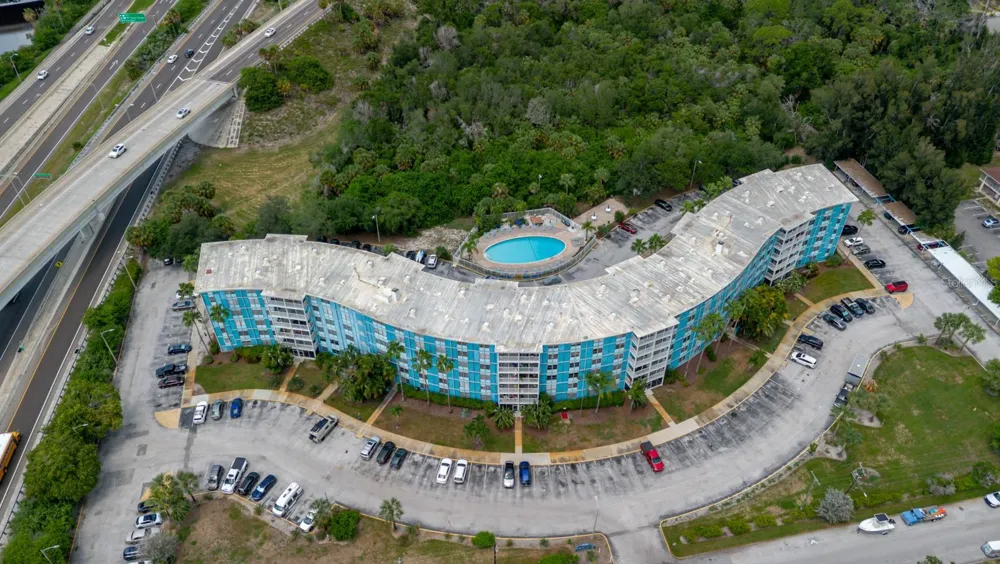3315 58TH AVENUE S #222 St Petersburg, FL 33712