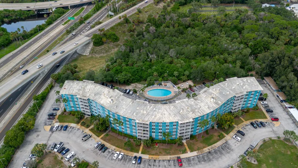 3315 58TH AVENUE S #222 St Petersburg, FL 33712