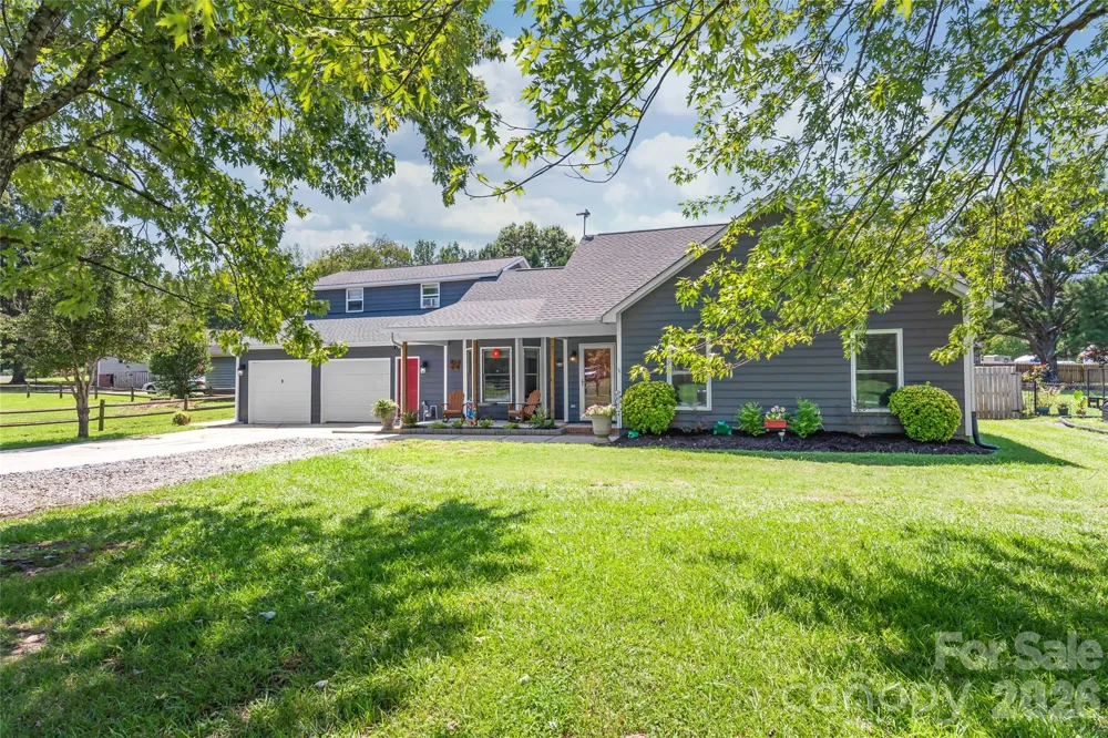 2241 Indian Cross Trail Matthews, NC 28104