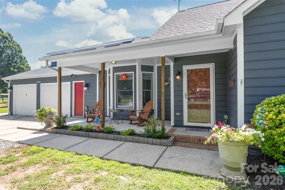 2241 Indian Cross Trail Matthews, NC 28104