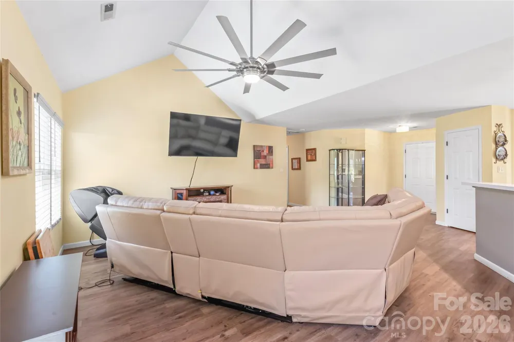 2241 Indian Cross Trail Matthews, NC 28104