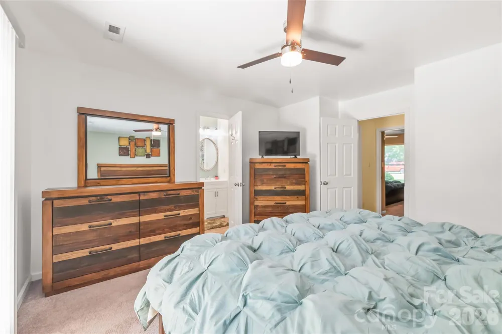2241 Indian Cross Trail Matthews, NC 28104